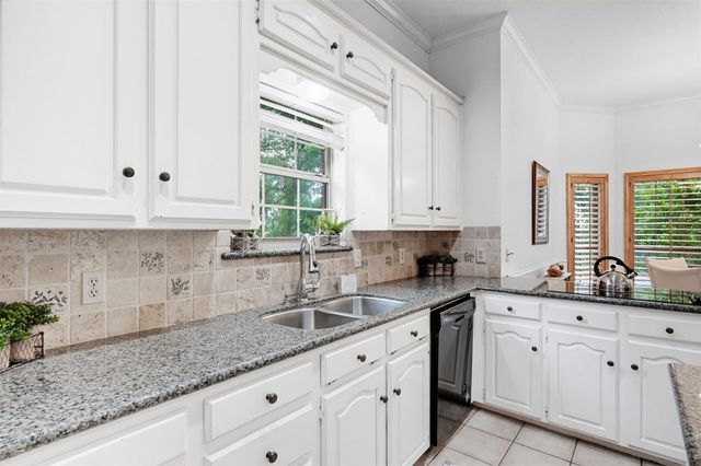 137 Lakeview Drive, Aledo, TX 76008