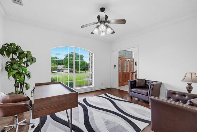 137 Lakeview Drive, Aledo, TX 76008