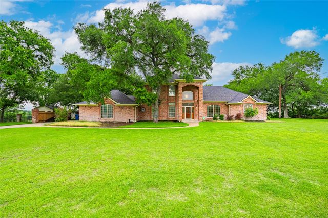 137 Lakeview Drive, Aledo, TX 76008