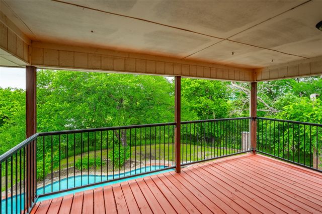 137 Lakeview Drive, Aledo, TX 76008