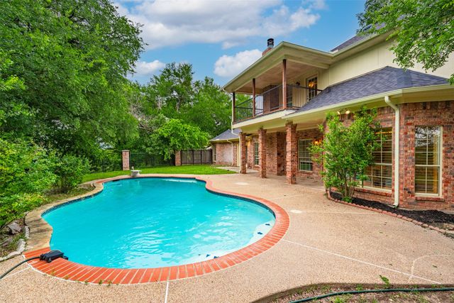 137 Lakeview Drive, Aledo, TX 76008