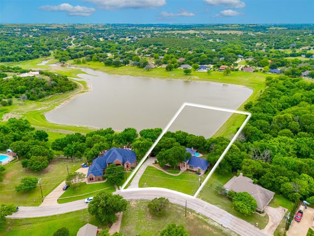 137 Lakeview Drive, Aledo, TX 76008