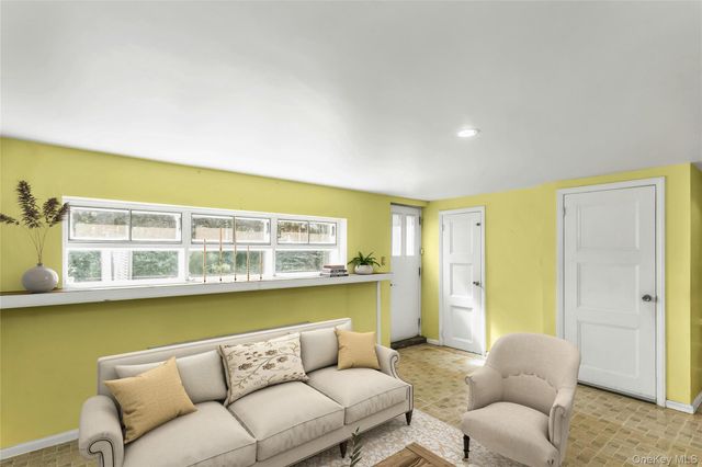 1812 Collins Street, Seaford, NY 11783