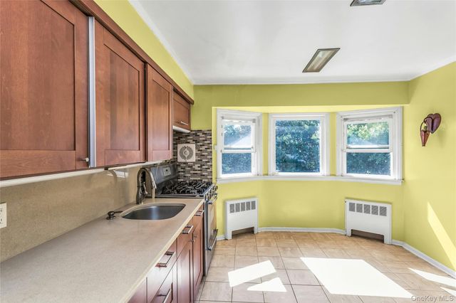 1812 Collins Street, Seaford, NY 11783