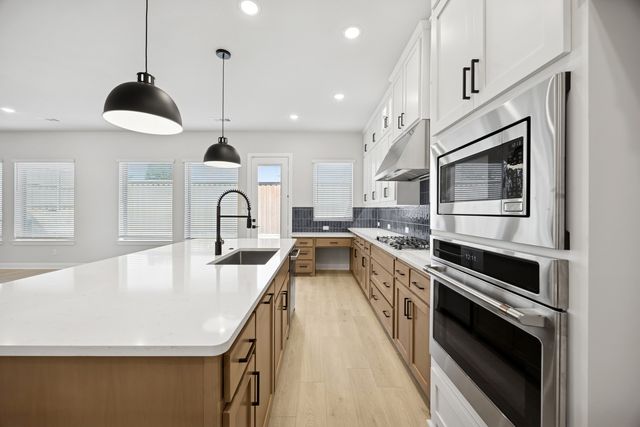 9109 Saddlecreek Drive, Dallas, TX 75243