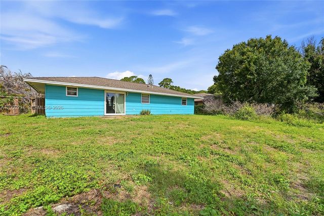 5808 Spruce Drive, Fort Pierce, FL 34982