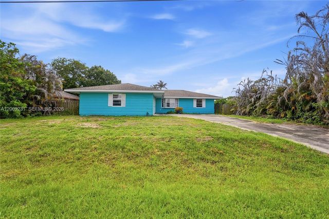 5808 Spruce Drive, Fort Pierce, FL 34982