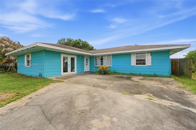 5808 Spruce Drive, Fort Pierce, FL 34982