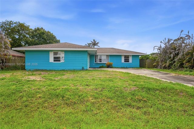 5808 Spruce Drive, Fort Pierce, FL 34982