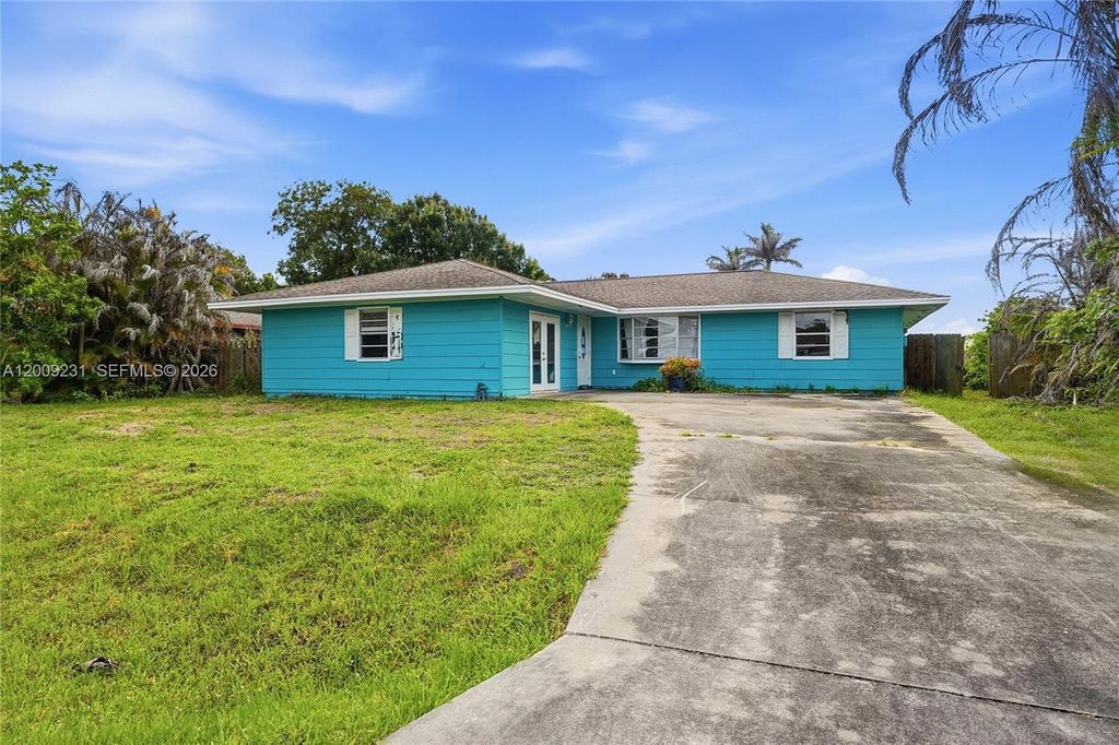 5808 Spruce Drive, Fort Pierce, FL 34982