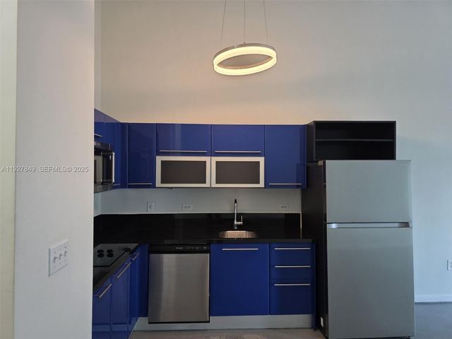 253 NE 2nd St 324, Miami, FL 33132