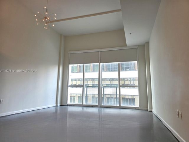 253 NE 2nd St 324, Miami, FL 33132