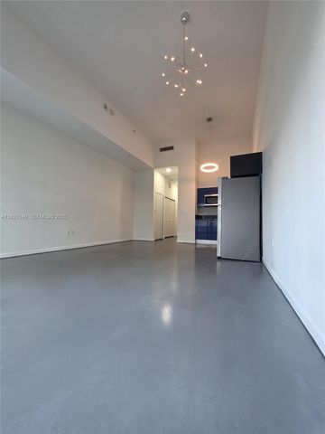 253 NE 2nd St 324, Miami, FL 33132