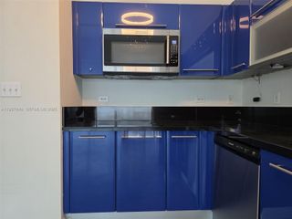 253 NE 2nd St 324, Miami, FL 33132