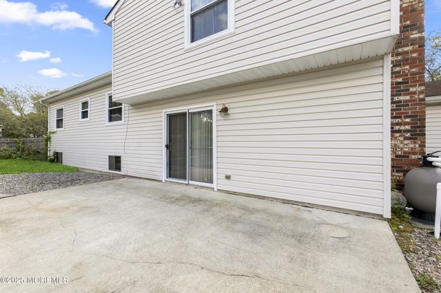11 Nantucket Court, Howell, NJ 07731