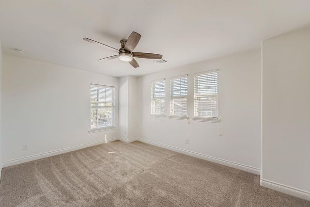 6621 N Main Street, Houston, TX 77009