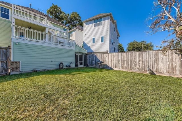 6621 N Main Street, Houston, TX 77009