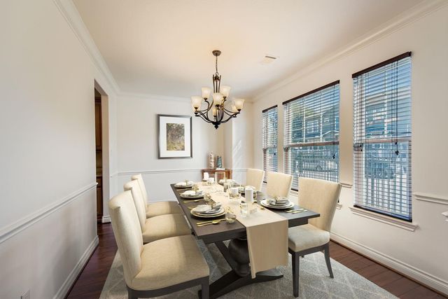 6621 N Main Street, Houston, TX 77009