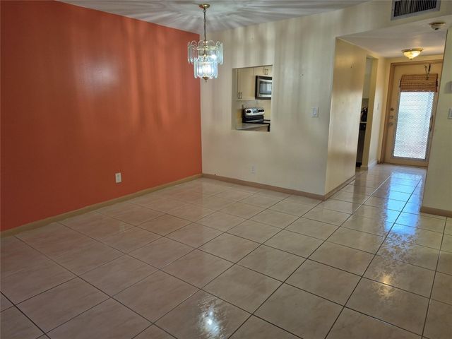 8891 Sunrise Lakes Boulevard 111, Sunrise, FL 33322