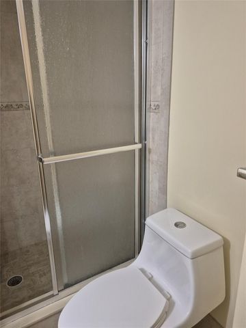 8891 Sunrise Lakes Boulevard 111, Sunrise, FL 33322