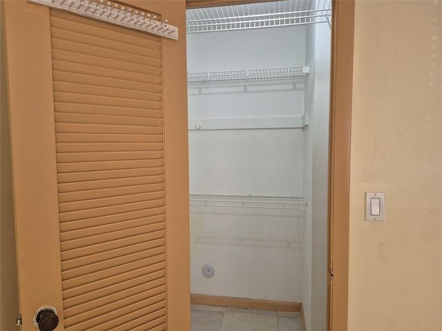 8891 Sunrise Lakes Boulevard 111, Sunrise, FL 33322