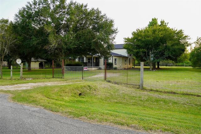 4622 Hill Side Lane, Needville, TX 77461