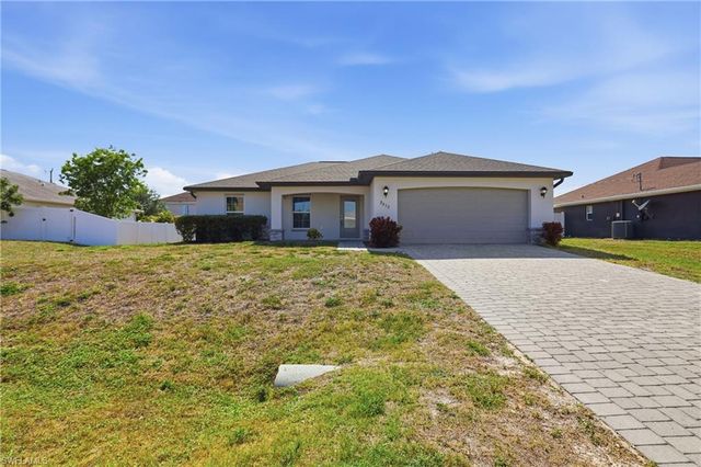 2812 NE 2nd PL, Cape Coral, FL 33909