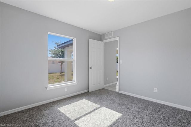 2812 NE 2nd PL, Cape Coral, FL 33909