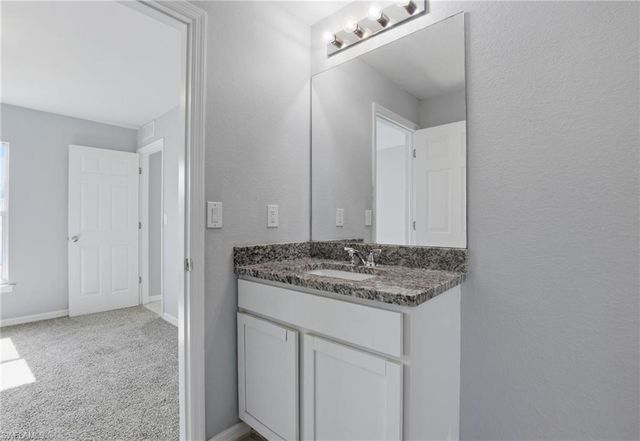 2812 NE 2nd PL, Cape Coral, FL 33909