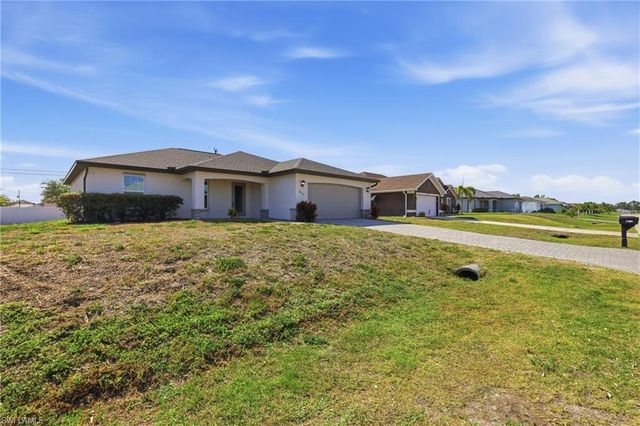 2812 NE 2nd PL, Cape Coral, FL 33909