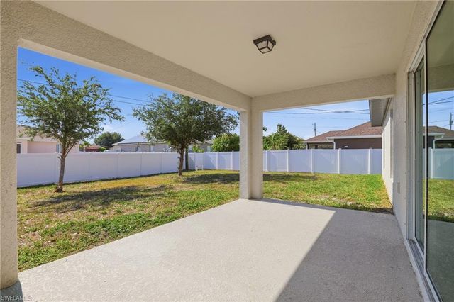 2812 NE 2nd PL, Cape Coral, FL 33909