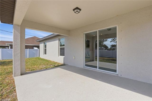 2812 NE 2nd PL, Cape Coral, FL 33909