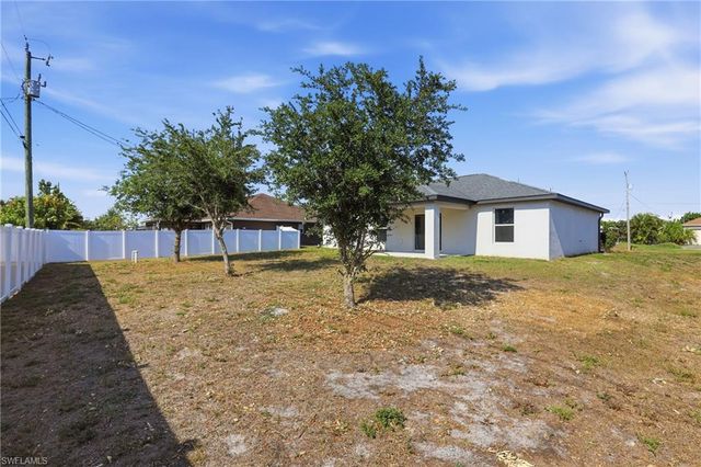 2812 NE 2nd PL, Cape Coral, FL 33909