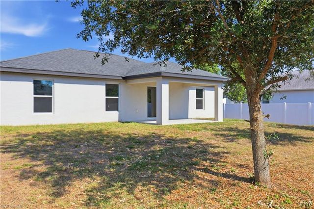 2812 NE 2nd PL, Cape Coral, FL 33909
