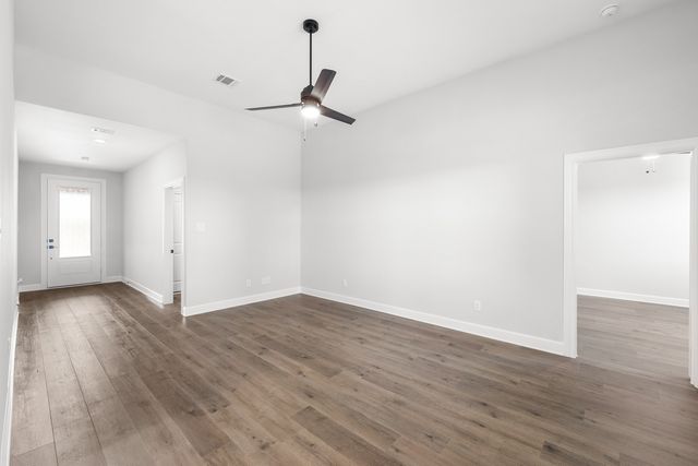 317 Magnolia Boulevard, Hutchins, TX 75141