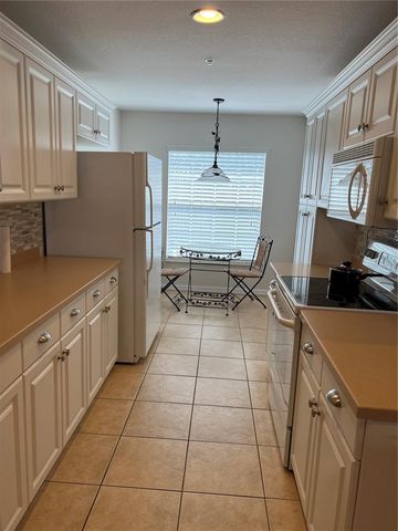7060 STRAND CIRCLE 7060, Bradenton, FL 34203