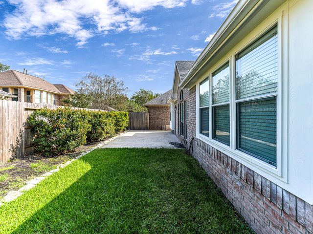 5407 Lake Place Drive, Houston, TX 77041