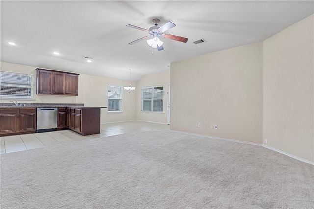 2035 Karsen Lane, Heartland, TX 75126