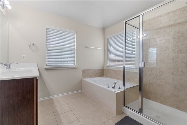 2035 Karsen Lane, Heartland, TX 75126