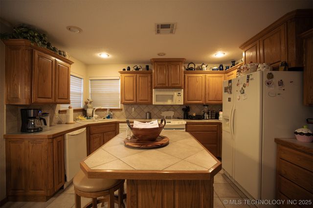 213 Laurel Street, Lone Grove, OK 73443