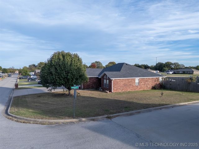 213 Laurel Street, Lone Grove, OK 73443
