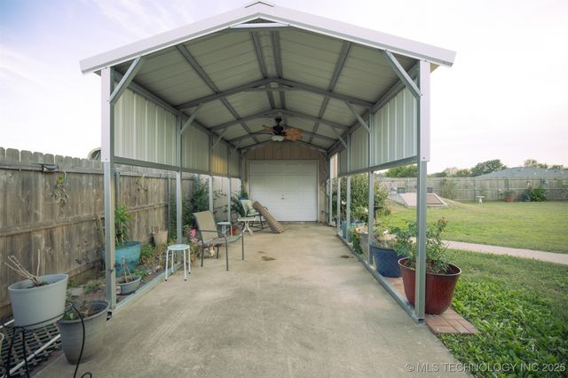 213 Laurel Street, Lone Grove, OK 73443