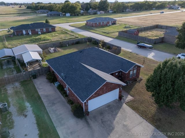 213 Laurel Street, Lone Grove, OK 73443