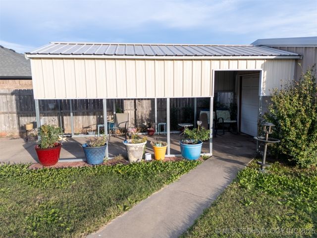 213 Laurel Street, Lone Grove, OK 73443