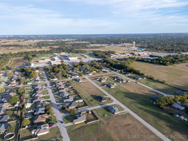 213 Laurel Street, Lone Grove, OK 73443