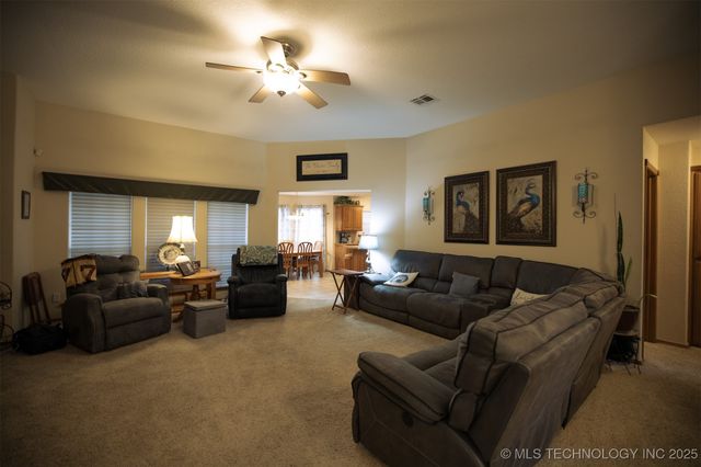 213 Laurel Street, Lone Grove, OK 73443