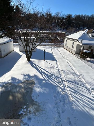 1420 S DUKE ST, York, PA 17403