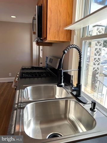 1420 S DUKE ST, York, PA 17403