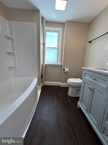 1420 S DUKE ST, York, PA 17403