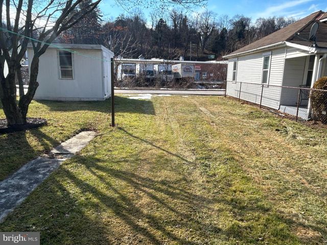 1420 S DUKE ST, York, PA 17403